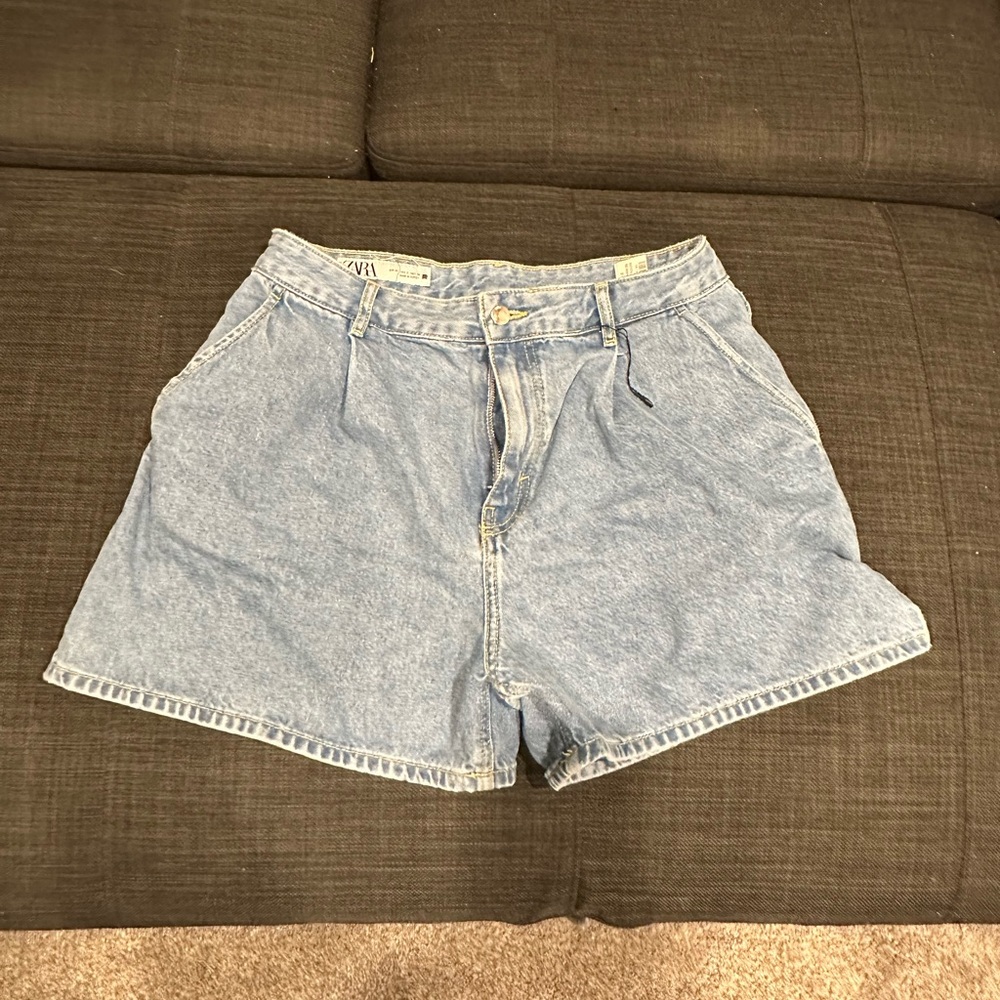 z1975 Denim Pleated Shorts
